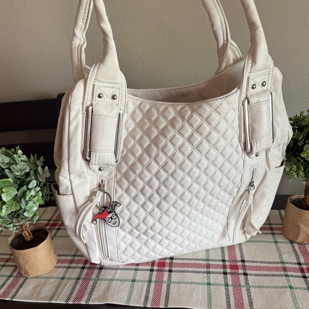 Elegant White Quilted Handbag